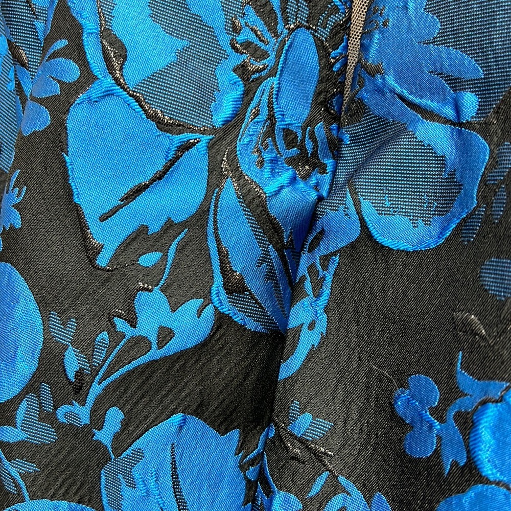 NWT,Mori lee  long Dress 43107A
Floral Black/royal - Picture 17 of 17